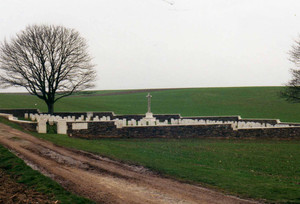 villers au bois cemetery